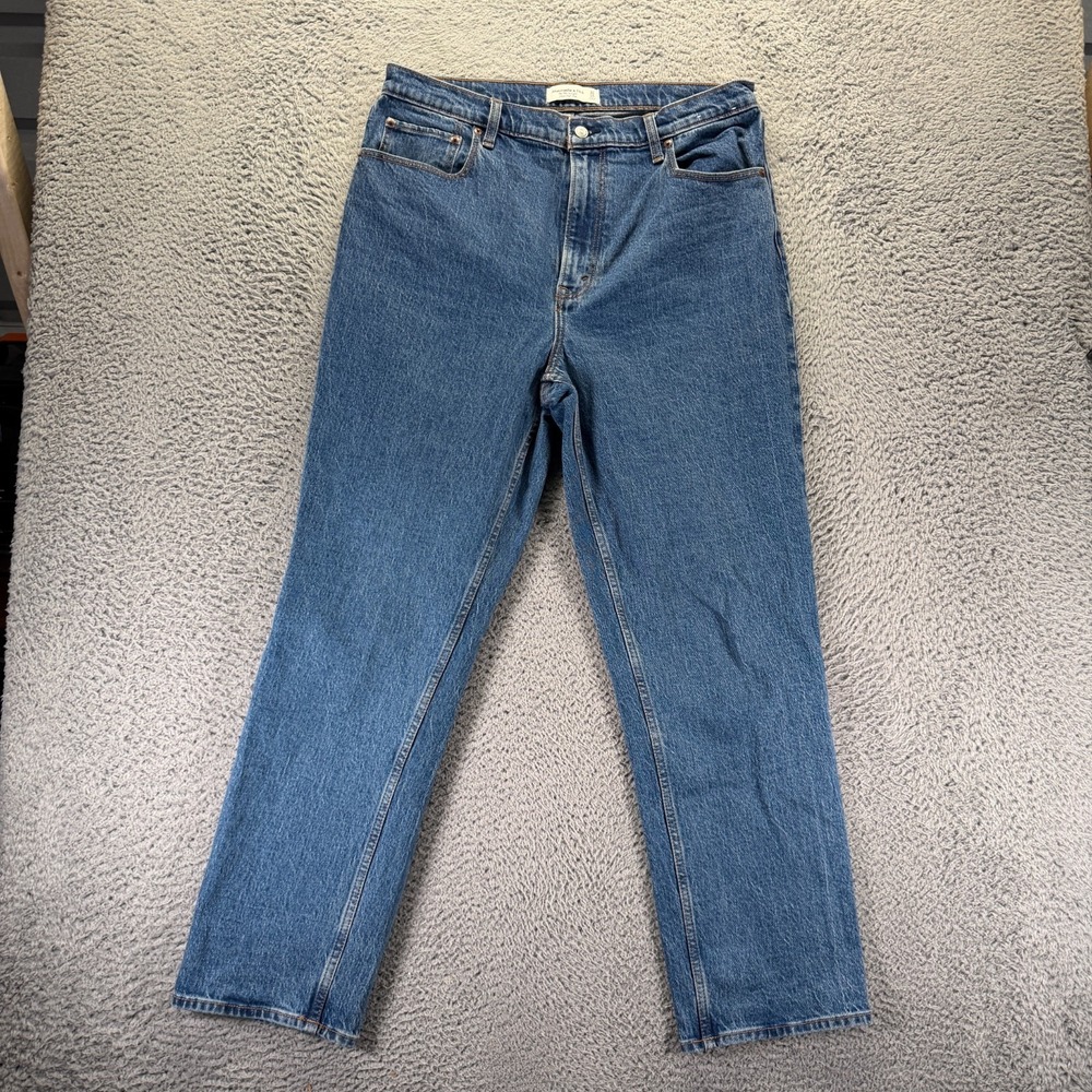 Abercrombie & Fitch High-Rise Straight Leg Jeans - Medium Blue